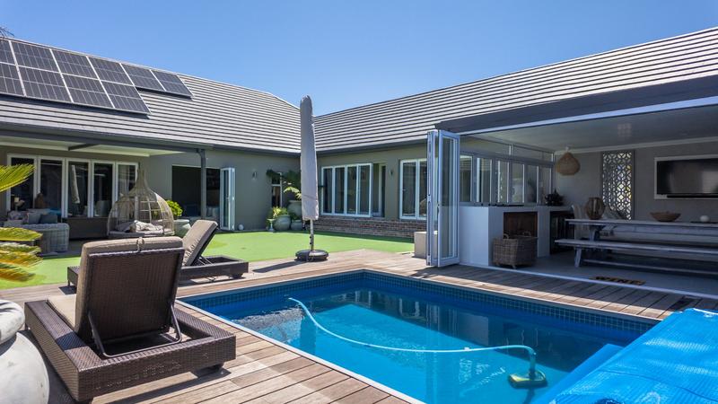 5 Bedroom Property for Sale in Num Num Cape Estate Western Cape